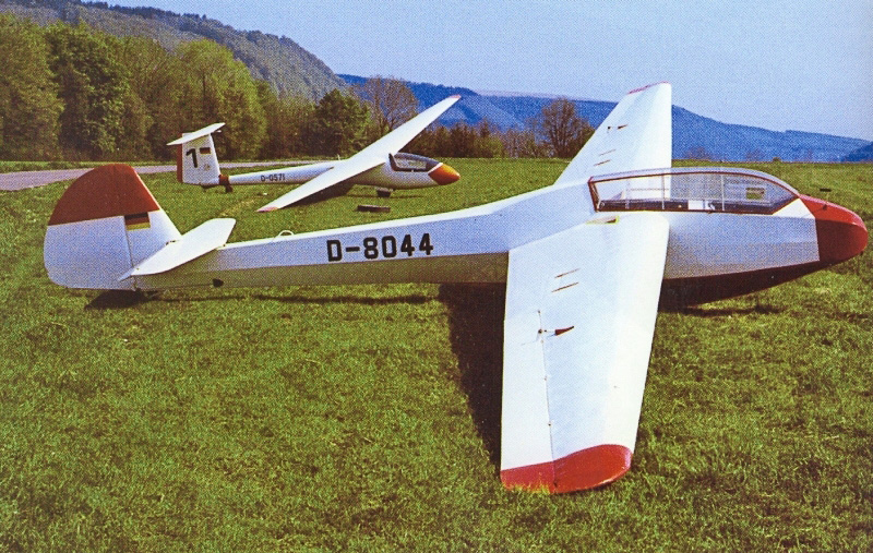 D xxxx2 1 - D-xxxx • Mü 13E